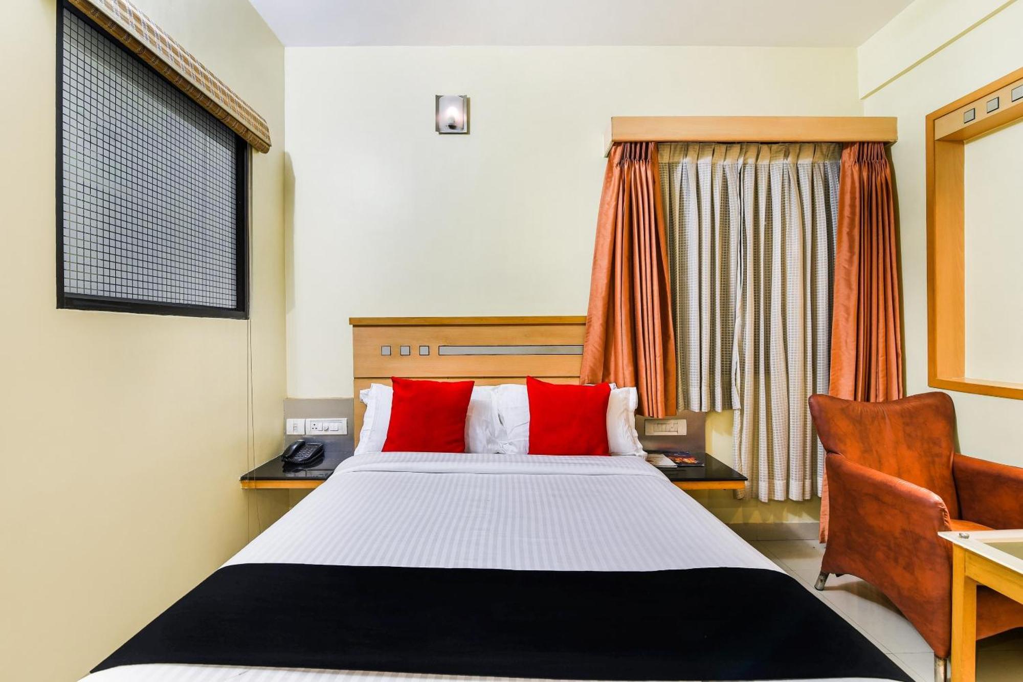 Super Capital O Grand Plaza Hotel Coimbatore Exterior foto