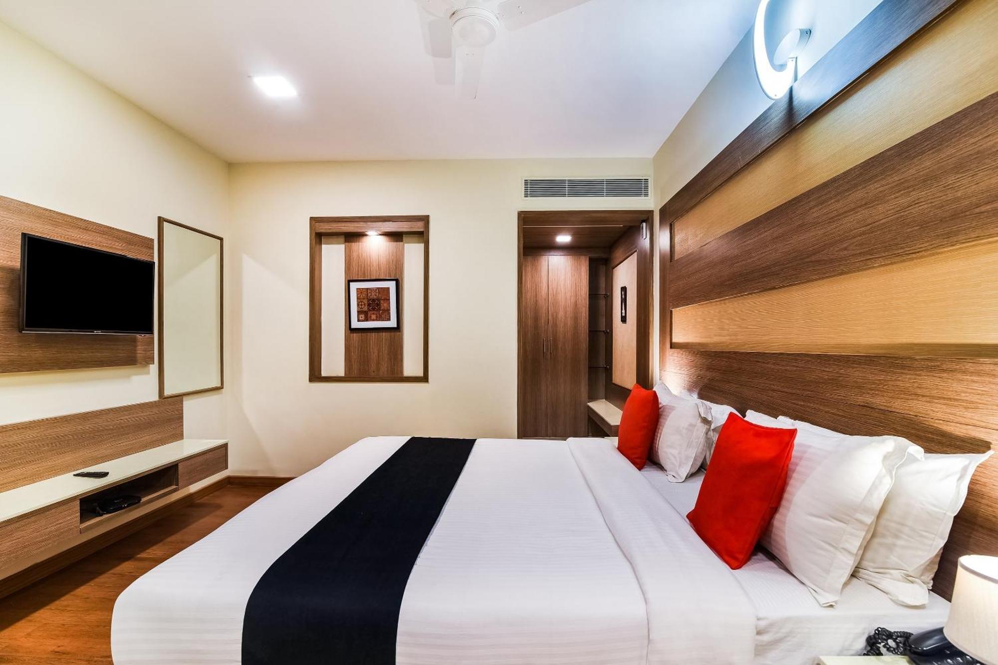 Super Capital O Grand Plaza Hotel Coimbatore Exterior foto