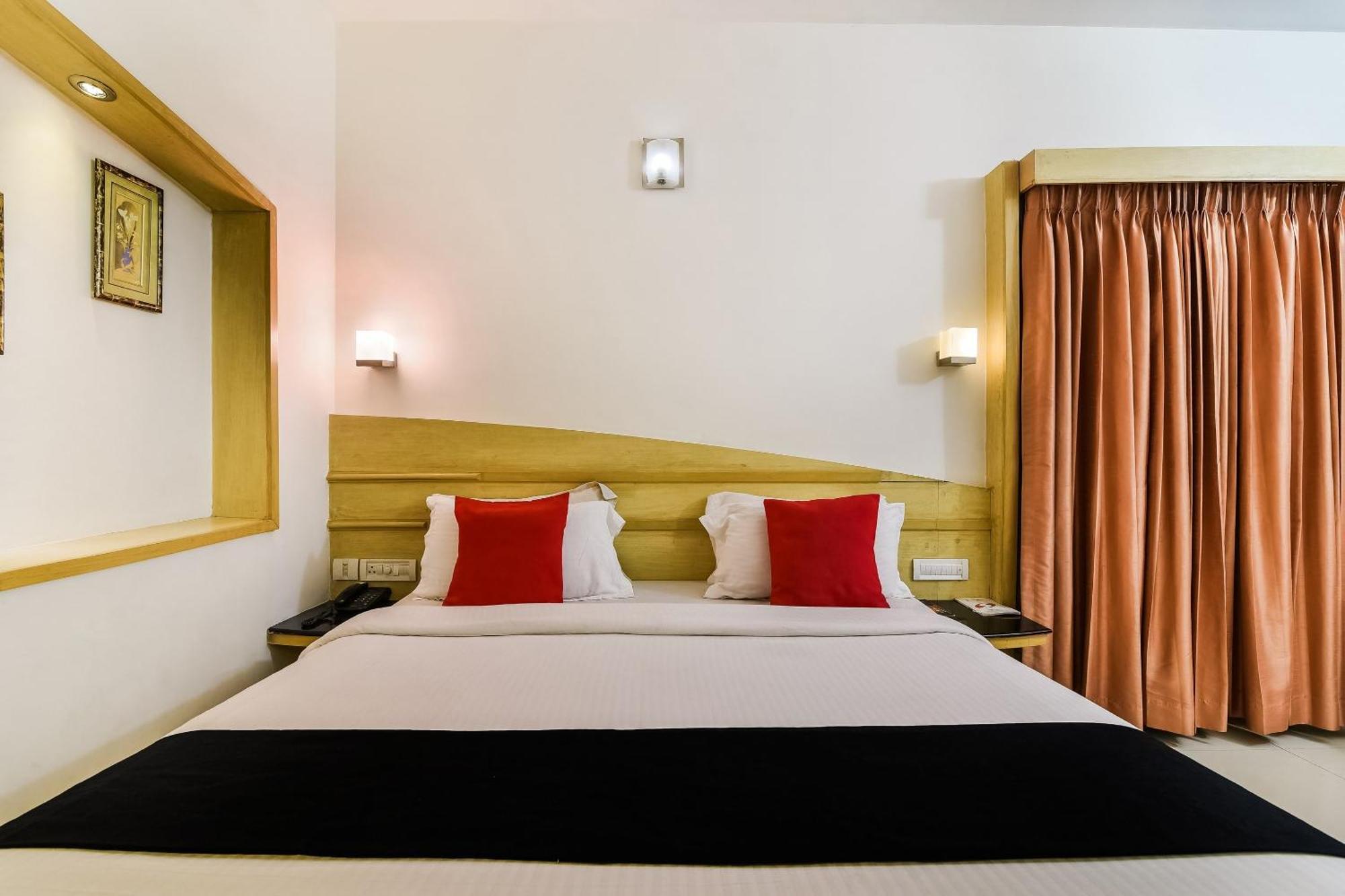 Super Capital O Grand Plaza Hotel Coimbatore Exterior foto