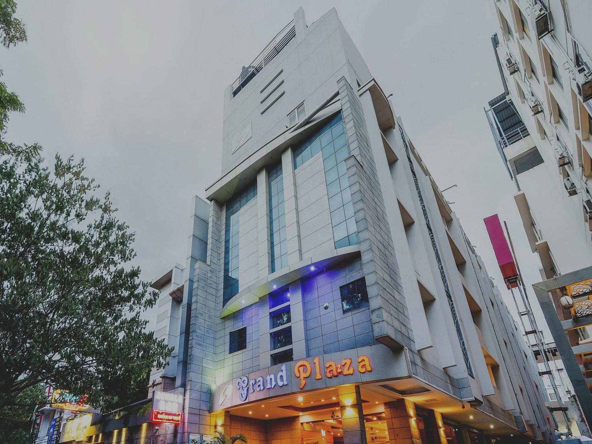 Super Capital O Grand Plaza Hotel Coimbatore Exterior foto
