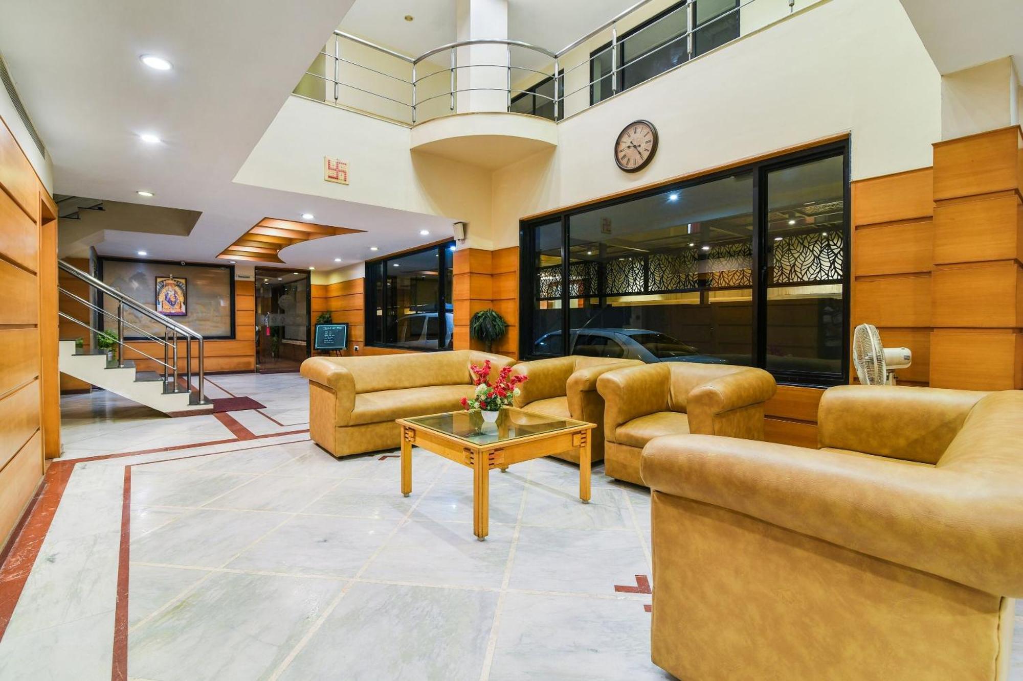 Super Capital O Grand Plaza Hotel Coimbatore Exterior foto