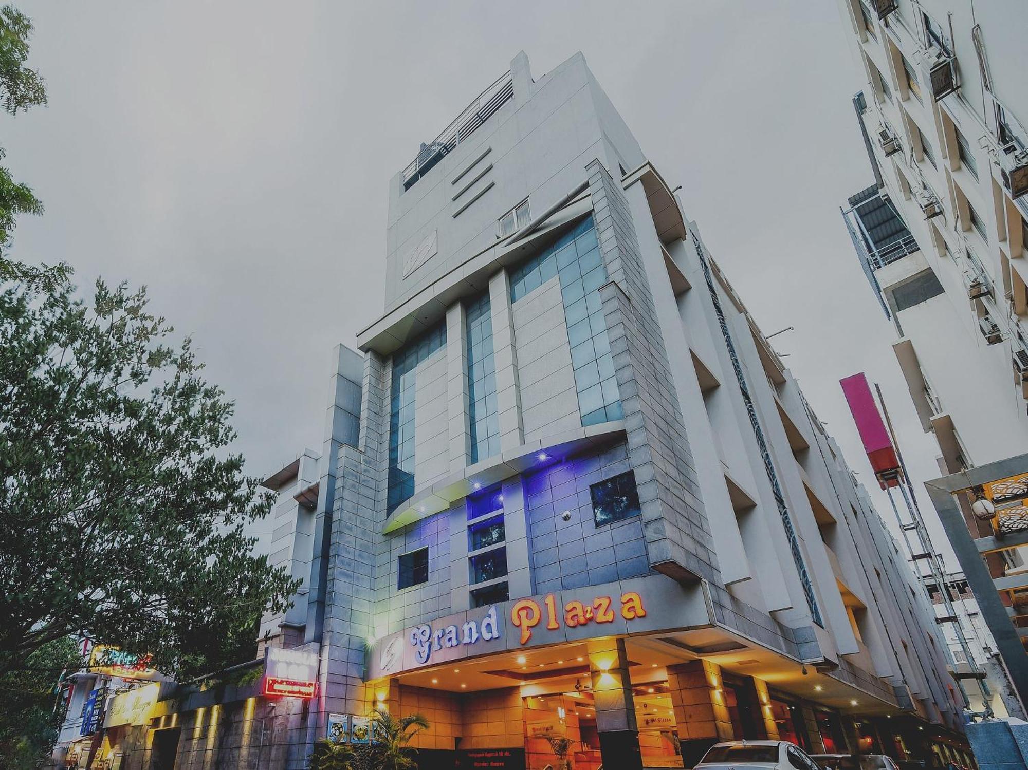 Super Capital O Grand Plaza Hotel Coimbatore Exterior foto