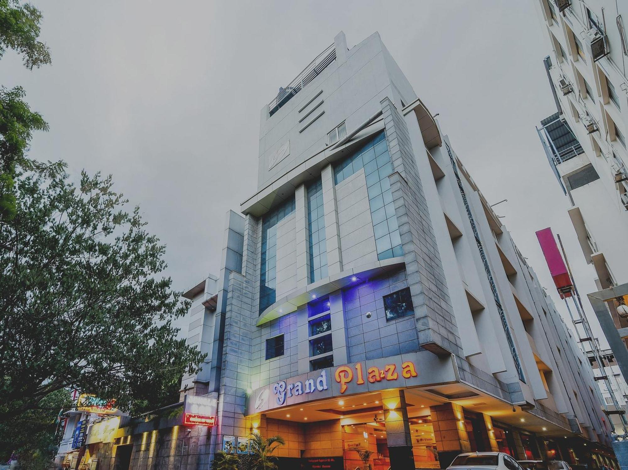 Super Capital O Grand Plaza Hotel Coimbatore Exterior foto