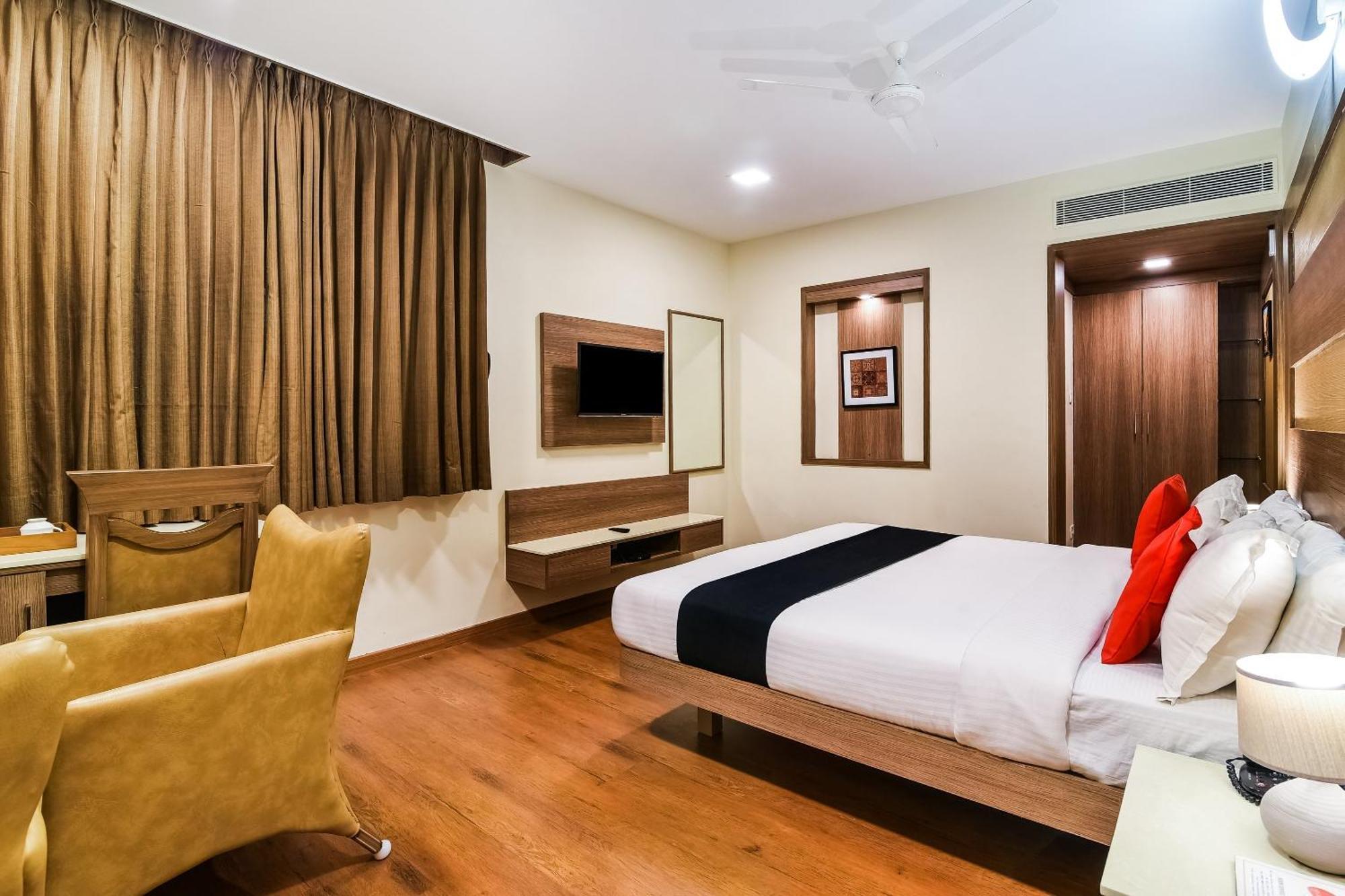 Super Capital O Grand Plaza Hotel Coimbatore Exterior foto