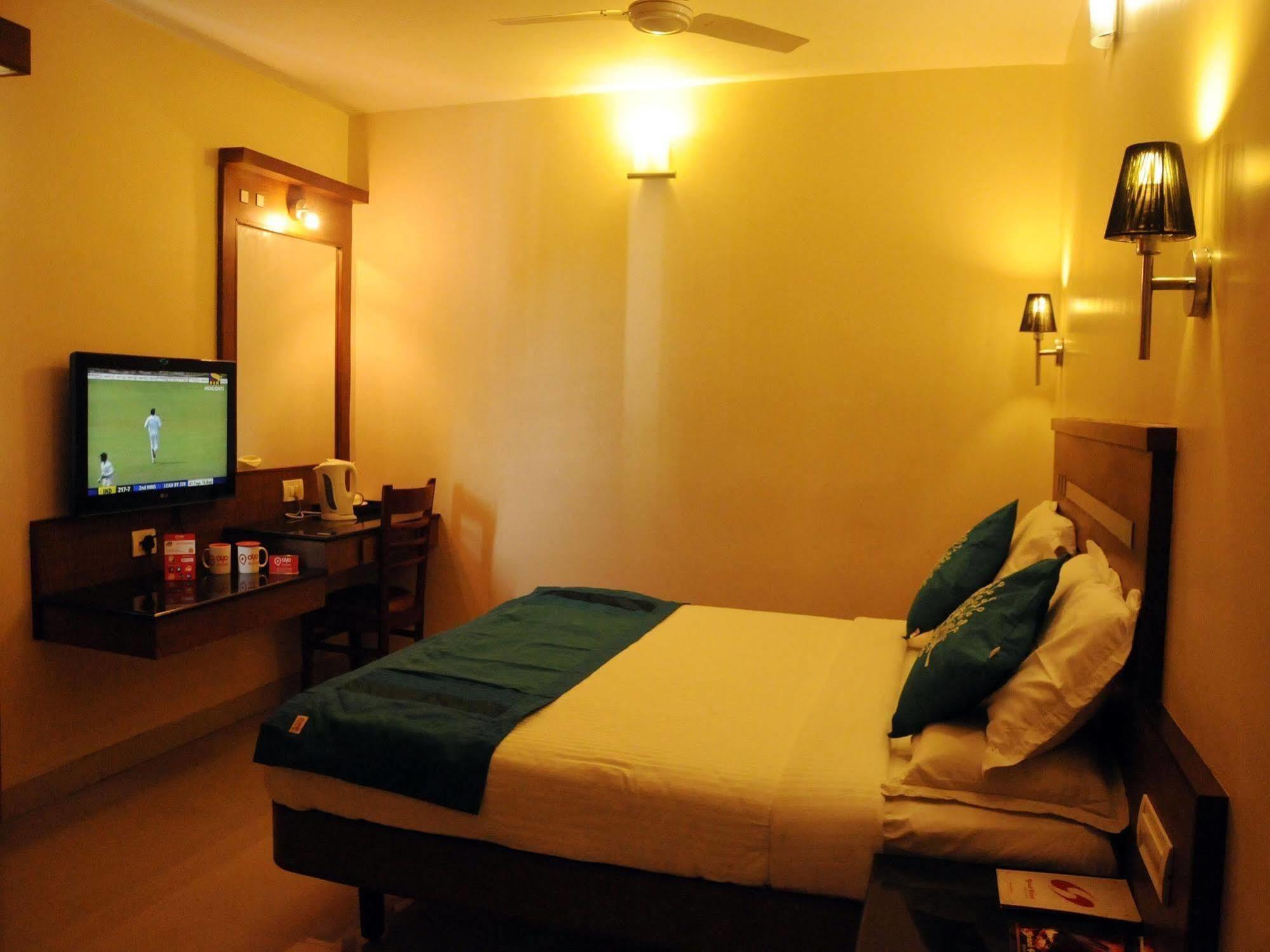 Super Capital O Grand Plaza Hotel Coimbatore Exterior foto